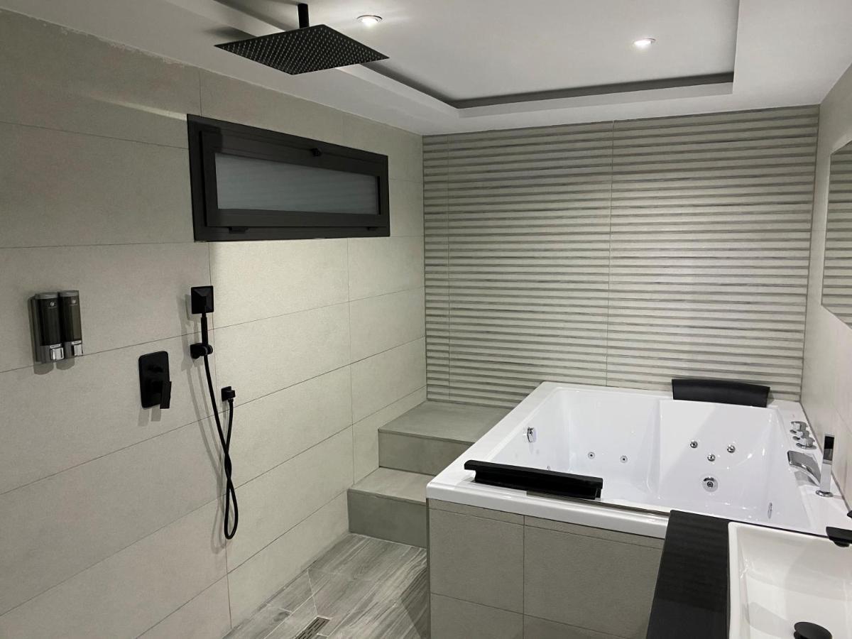Apartamentos Las 7 Esencias ลีนาเรส ภายนอก รูปภาพ
