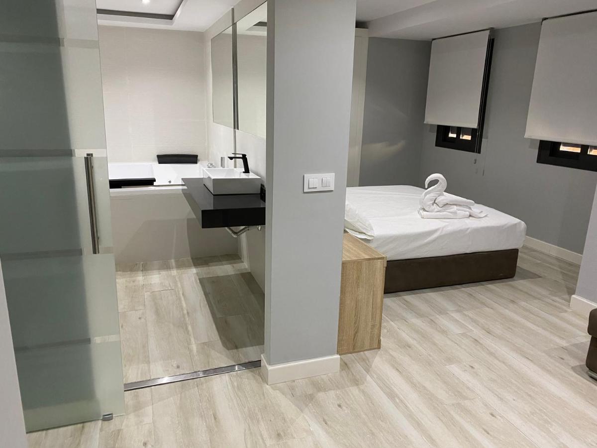 Apartamentos Las 7 Esencias ลีนาเรส ภายนอก รูปภาพ