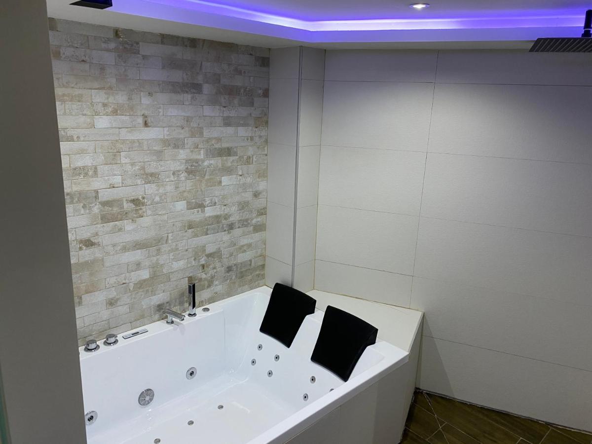 Apartamentos Las 7 Esencias ลีนาเรส ภายนอก รูปภาพ
