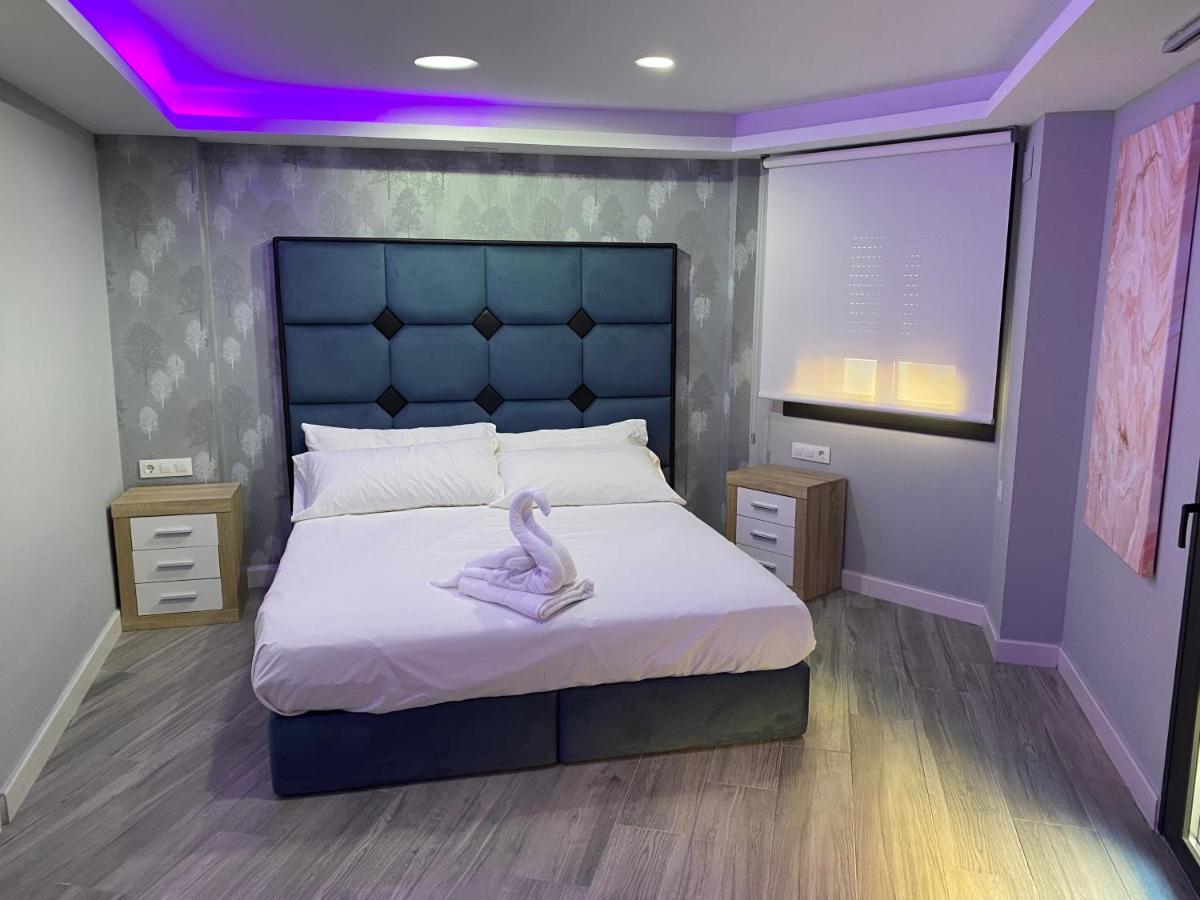 Apartamentos Las 7 Esencias ลีนาเรส ภายนอก รูปภาพ